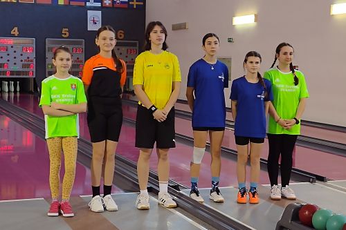Katka Kubíková druhá zľava k 2023 14